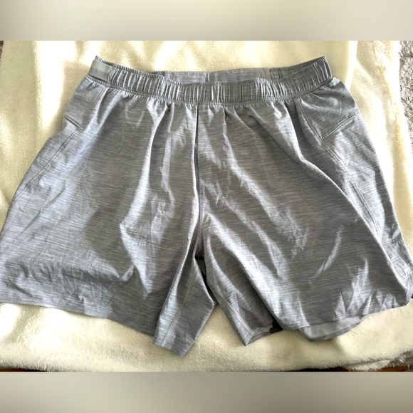 Lululemon men Surge lined 6” shorts - Picture 1 of 4